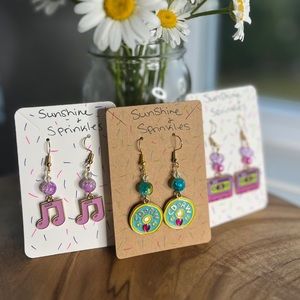 💿🎶 90s 80s music retro theme earrings summer girly fun novelty